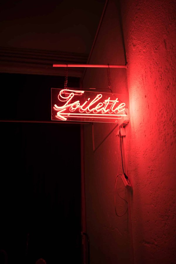 Quelles sont les consignes à suivre concernant l'utilisation des toilettes sèches écologiques ?