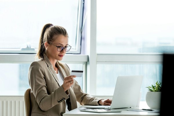 Comparatif des banques en ligne gratuites : notre sélection 2025